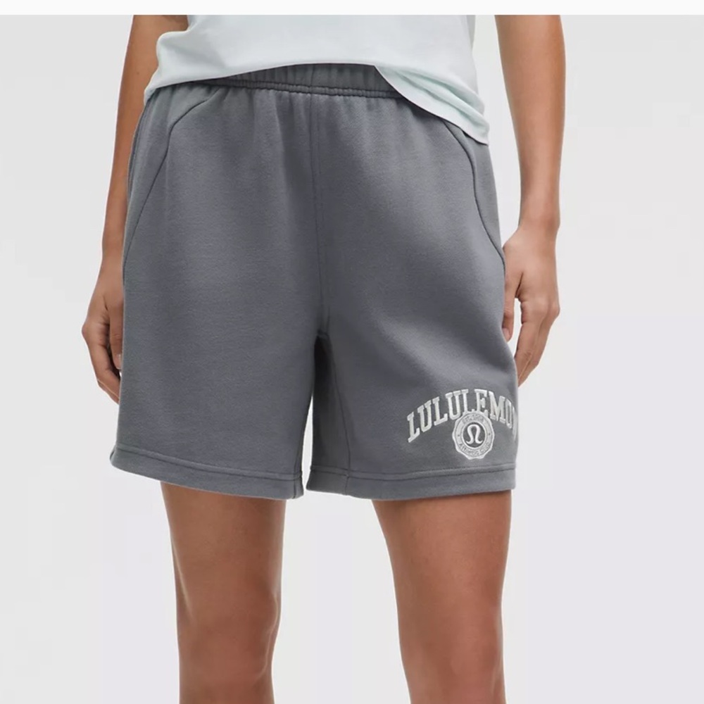 🆕 Lululemon Scuba Mid Rise Oversized Shorts 7” Graphic